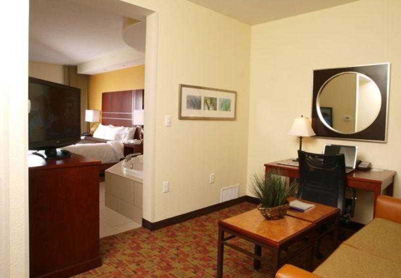 Springhill Suites פיג'ן פורג' מראה חיצוני תמונה